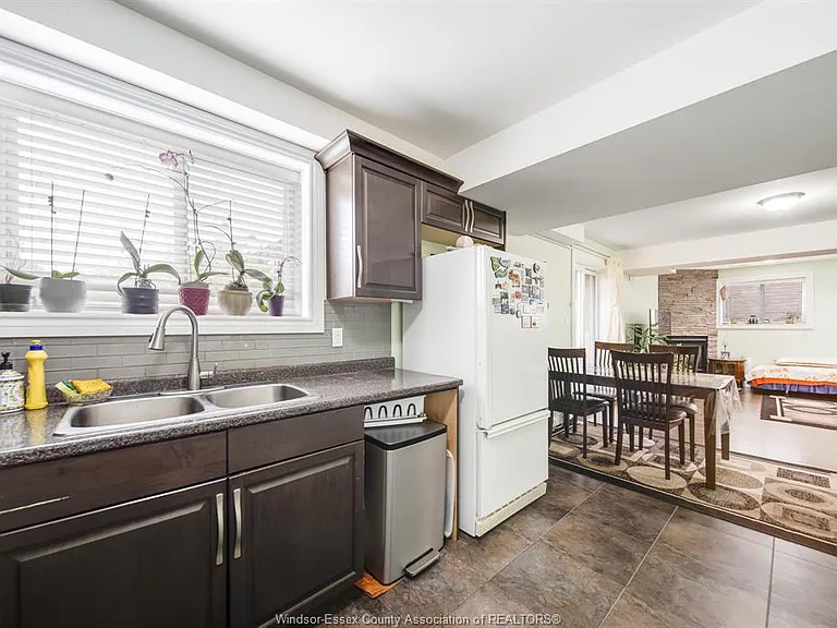 1937 Mark Ave #BASEMENT — Photo 10