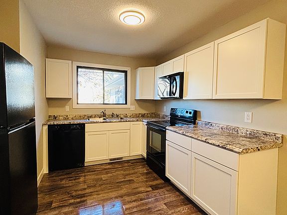 Fully updated kitchen