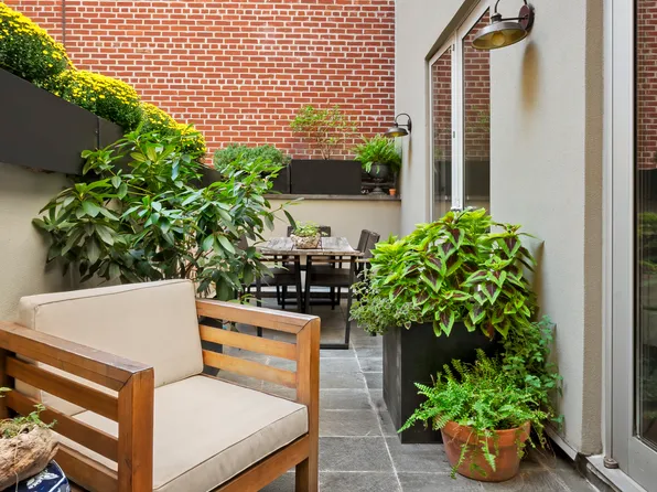 116 West 22nd Street image 13 of 13