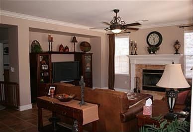 4th image of 8087 Damico Dr