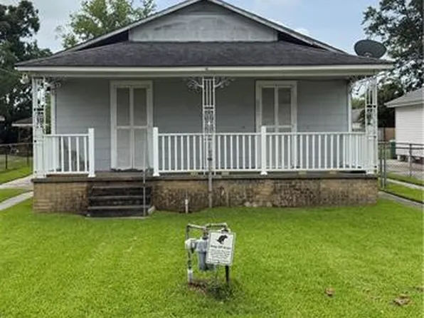 5027 Richland Dr, Marrero, LA 70072