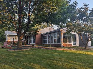 9211 Old Bonhomme Rd, Saint Louis, MO 63132