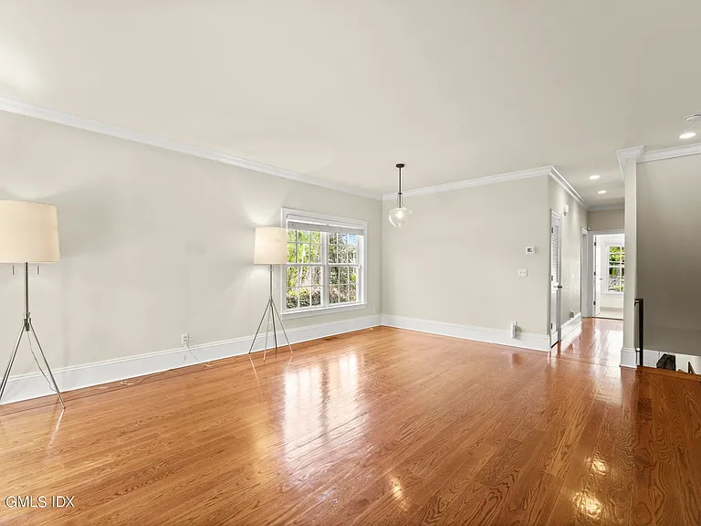 26 Edgewood Ave #1 — Photo 9