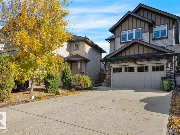 1035 158th St SW, Edmonton, AB T6W 2S4