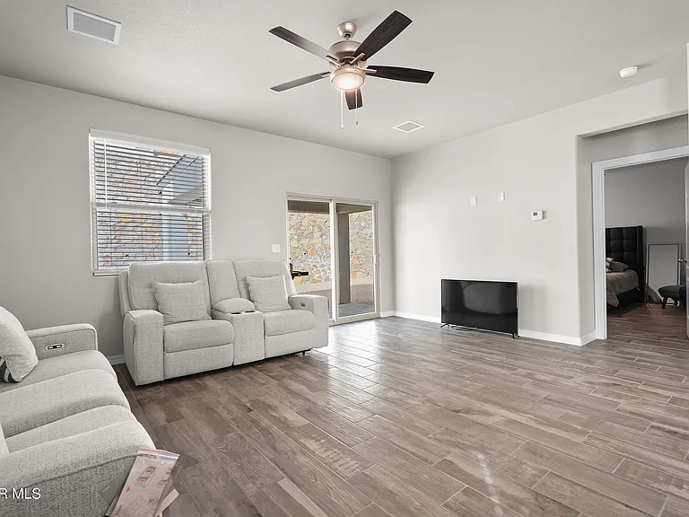 7437 Schweitz Ct — Photo 26
