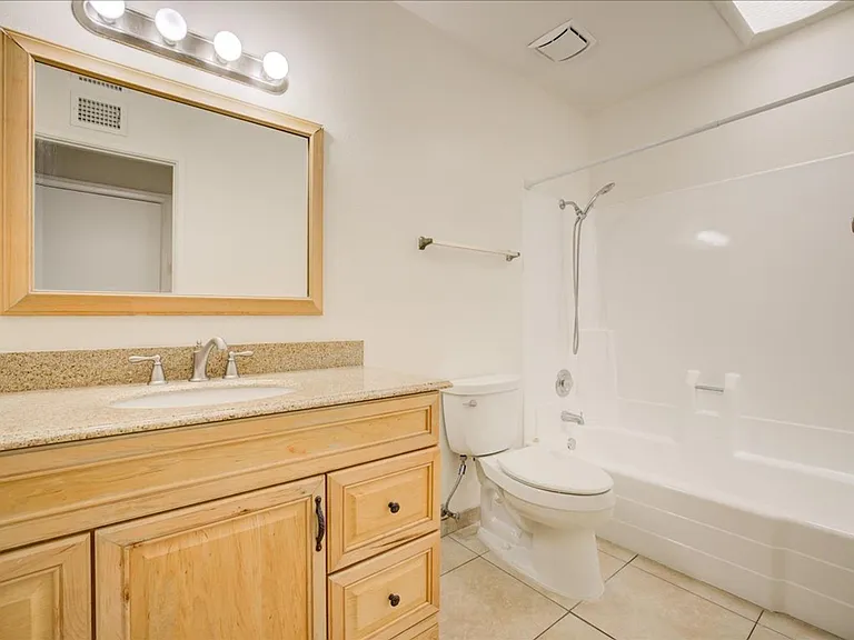 665 N Banff Ave — Photo 27