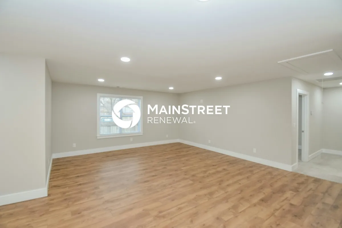 Living Room - 115 Green Meadow Dr