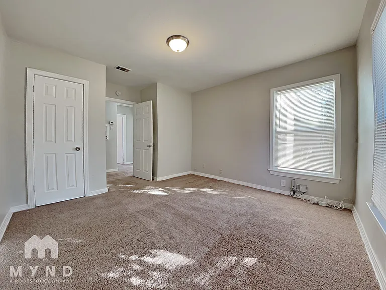 321 Edgefield Dr — Photo 8