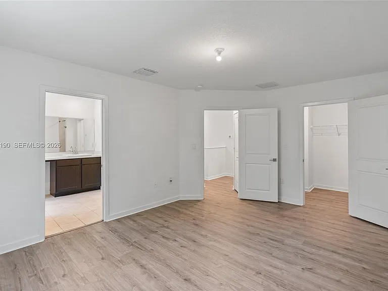 1385 NW 208th Ter #1385 — Photo 35