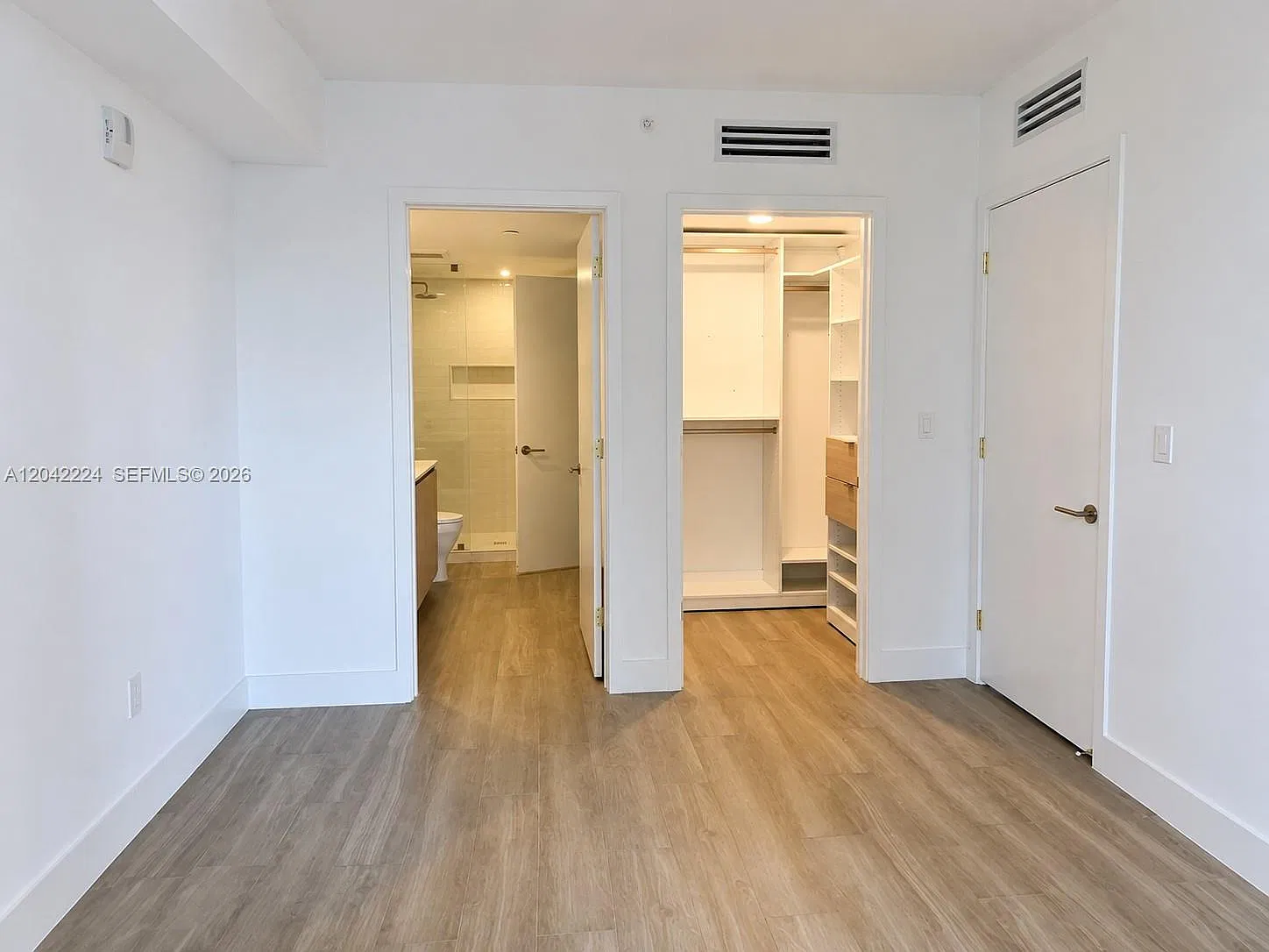 1 bed, $3,950 — Photo 3