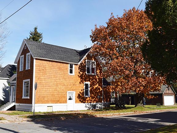 2nd image of 823 Johnston St