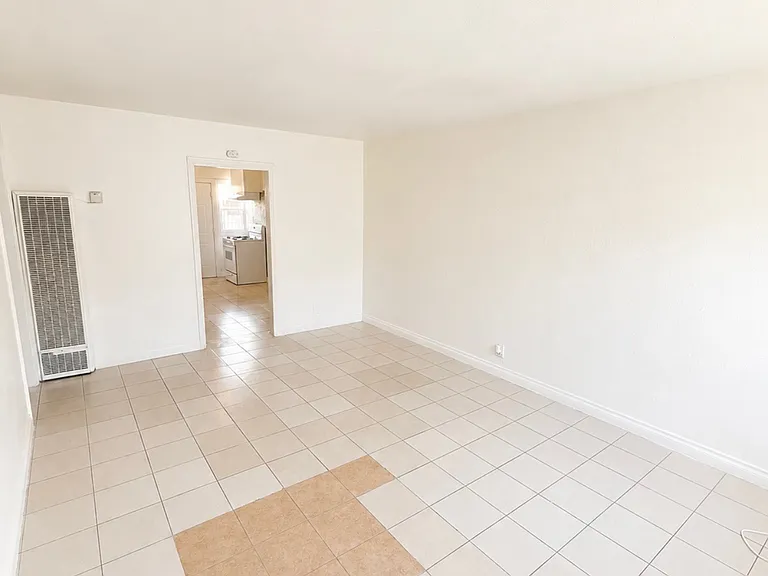 1095 E Nocta St #C — Photo 8