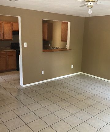 Dining Room/ 2nd living area