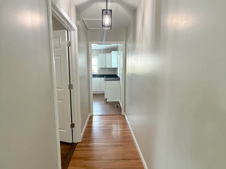 220 May Ave — Photo 18