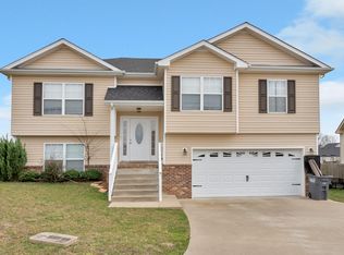 1897 Eisenhower Rd, Clarksville, TN 37042