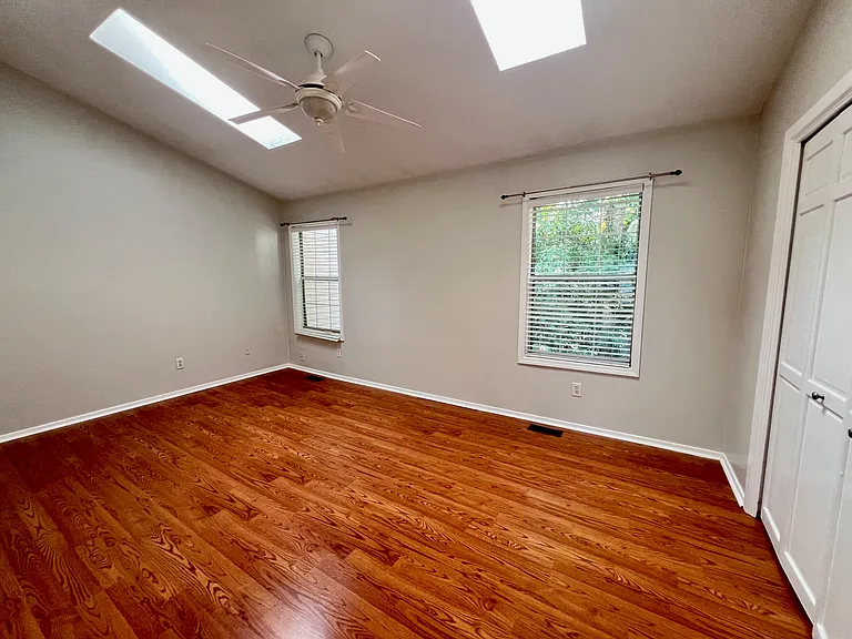 604 Wedgewood Way — Photo 13