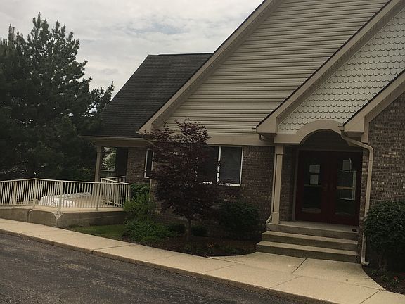 2nd image of 820 Brandon Ave #1