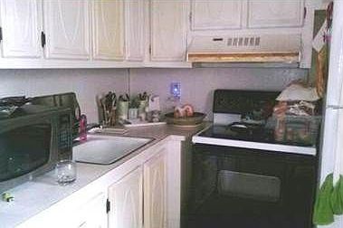 1st image of 2515 NE 2nd Ct APT 115