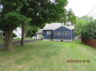 50 Woodview Dr, Rochester, NY 14624