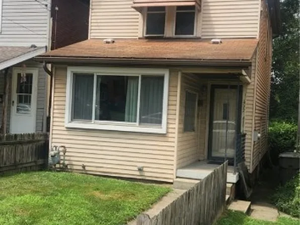 722 Crescent Ave, Ellwood City, PA 16117