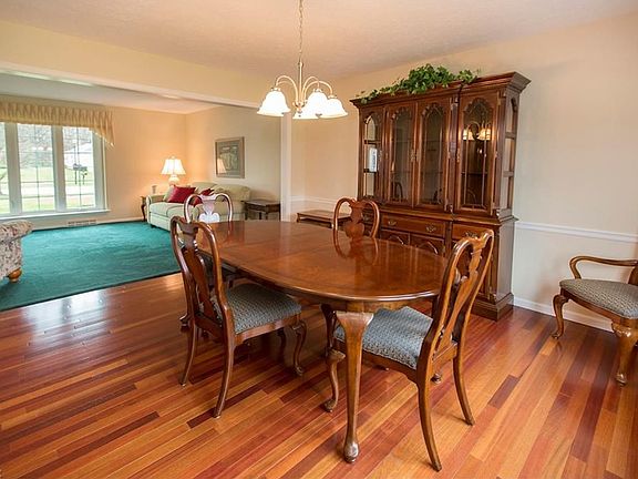 4th image of 23120 Kingsbrooke Ln