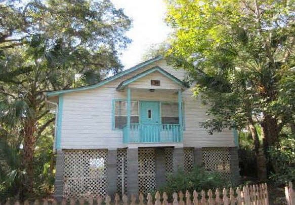 1st image of 34 River Dr