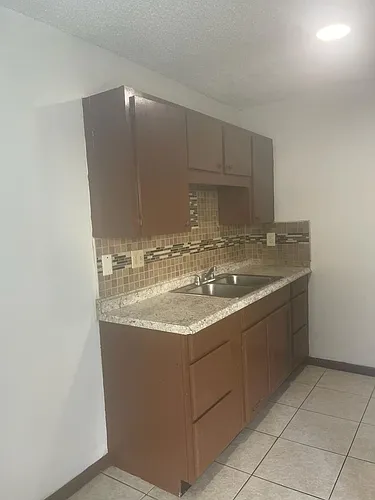 2226 Leo Dr Photo 1