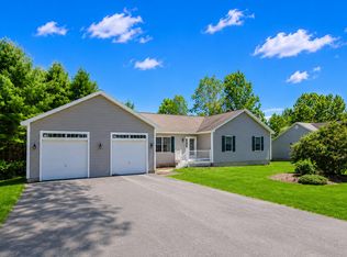 220 Granite Heights, Farmington, ME 04938