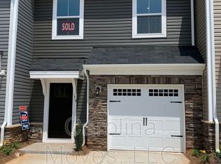 10 Country Dale Dr, Greer, SC 29650