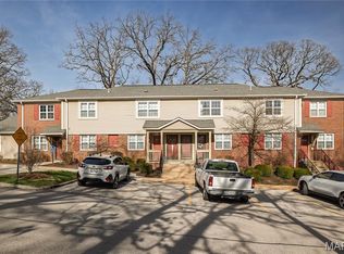 1564 Swallow Dr, Saint Louis, MO