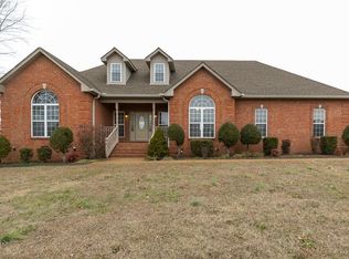 1727 Clover Dr, Lebanon, TN 37087