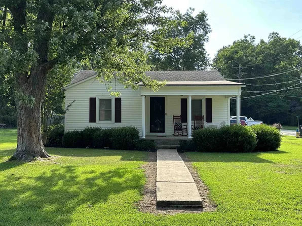 70 Johnson St, Trezevant, TN 38258