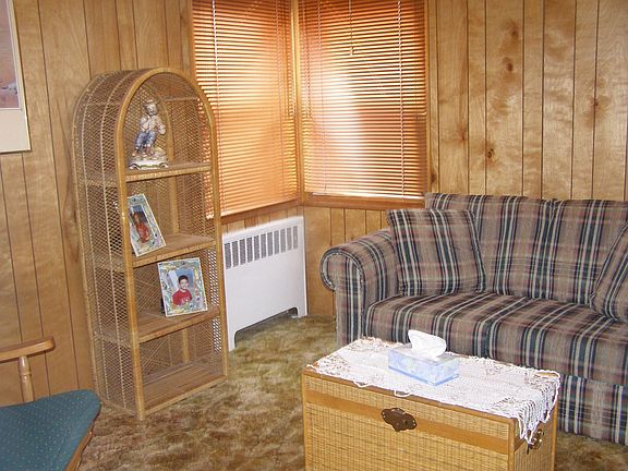 5th image of 7 Burkland Ln