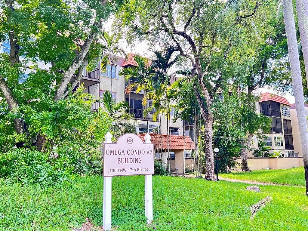 1 bed, 1.5 bath, 960 sqft, $1,500 — Photo 2