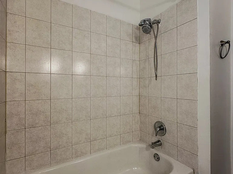 1104 N Ashland Ave #2 — Photo 13