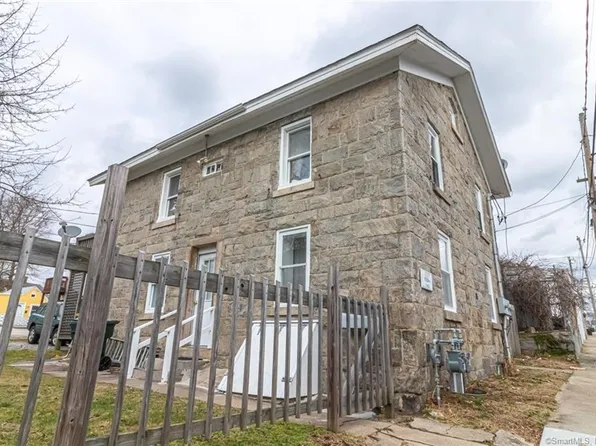 33 Prest Street, New London, CT 06320