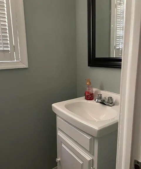 8618 Wissahickon Ave — Photo 11