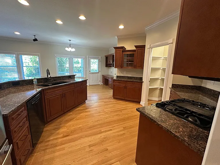 3040 Creek Rd — Photo 9