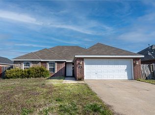 305 E Post Rd, Rogers, AR 72758