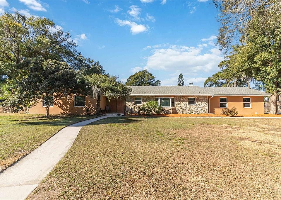 1st image of 924 Wald Rd