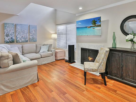 3rd image of 5291 Colodny Dr Unit 10
