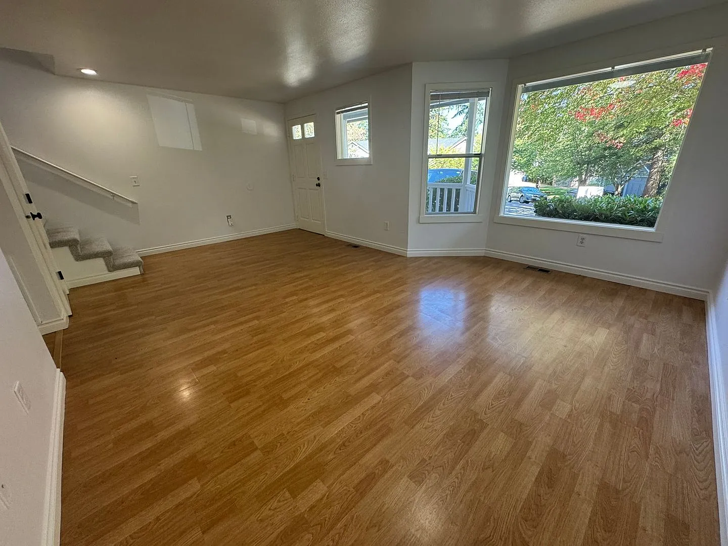 3Bd/1.5Ba Sammamish Townhome — Photo 4