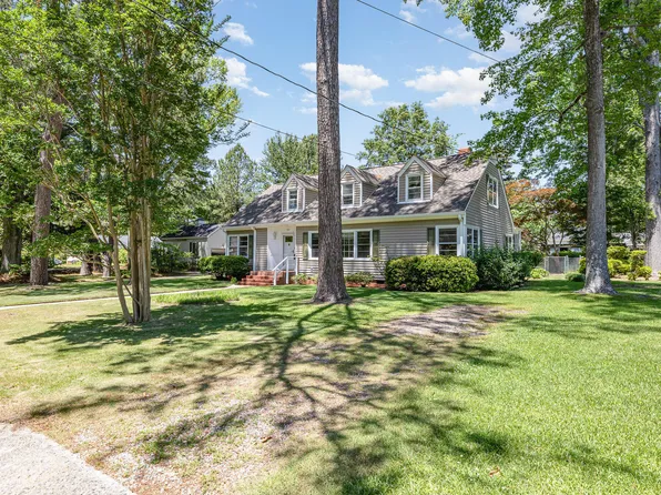 103 E Meadowbrook Dr, Smithfield, NC 27577