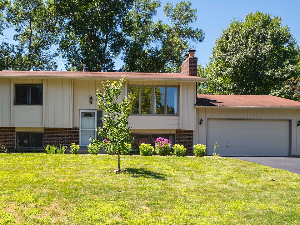 3725 Cottonwood Ln, Plymouth