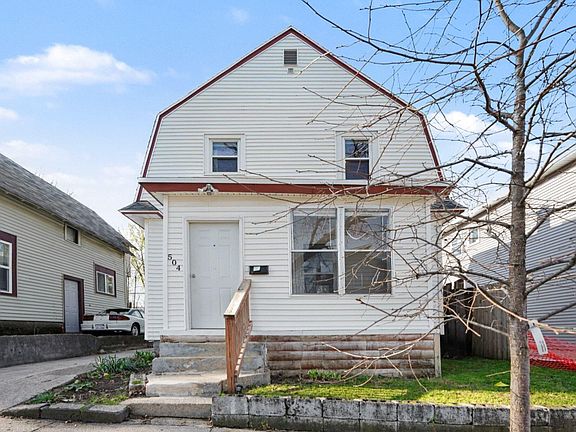 2nd image of 504 Umatilla St SE