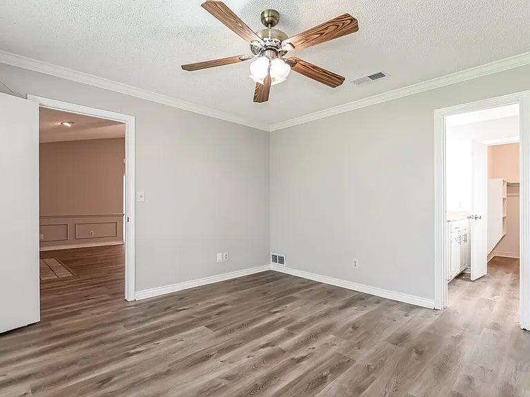 1311 Mallard Dr — Photo 9