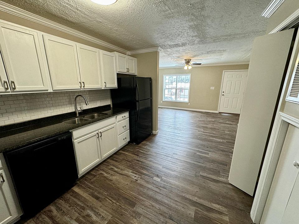 1st image of 169 Minga Dr APT 1