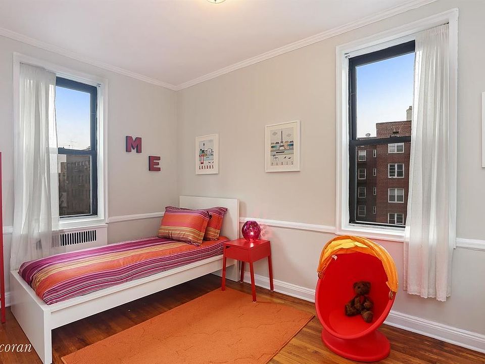 2nd image of 2060 E 19th St APT 5H