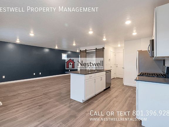 4th image of 938 W Fox Run Ave