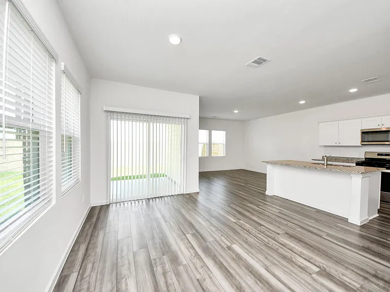 10303 Rose Mar Dr #B — Photo 7